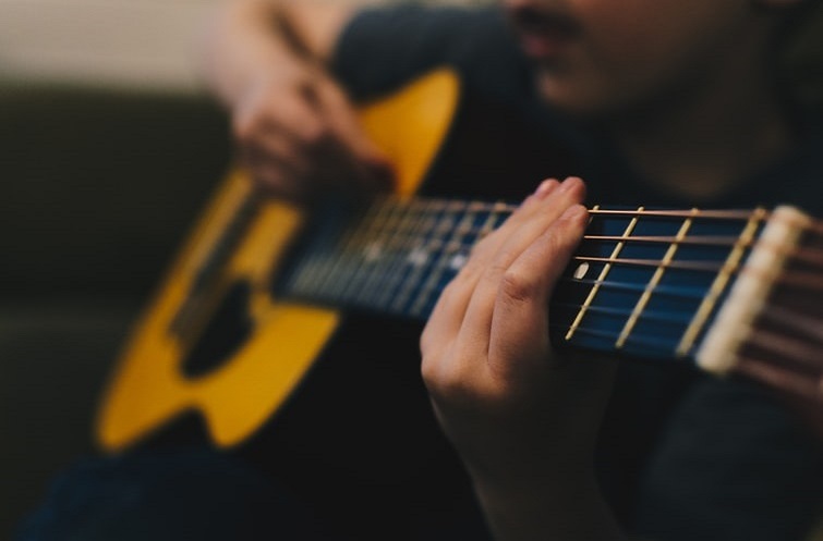 Physical Health Benefits When Playing Guitar